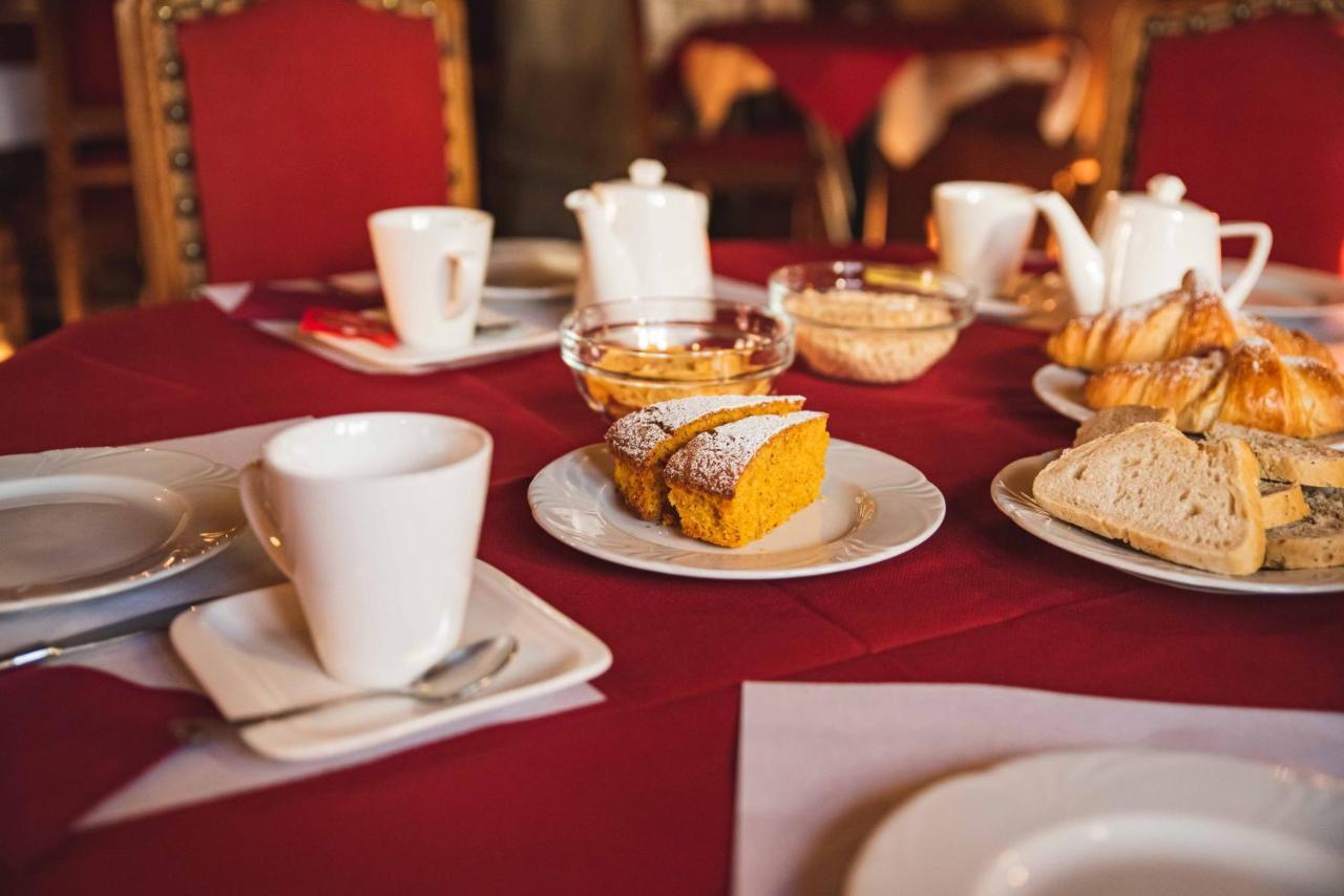 Hotel La Villa Della Regina Gressoney-la-Trinité Extérieur photo