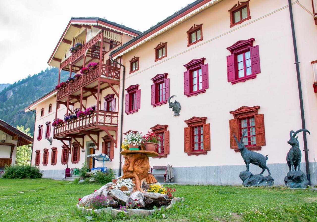 Hotel La Villa Della Regina Gressoney-la-Trinité Extérieur photo
