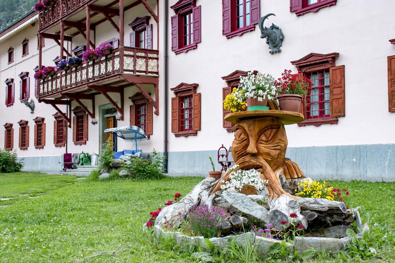 Hotel La Villa Della Regina Gressoney-la-Trinité Extérieur photo
